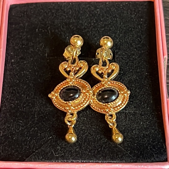 🇺🇸 1994 Vintage Avon Onyx Earrings - Victorian Style - Picture 3 of 4